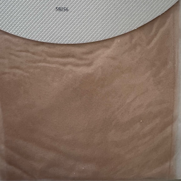 La Perla Circles Suspender Stockings In Ecru 91/2-10=M - Picture 4 of 9